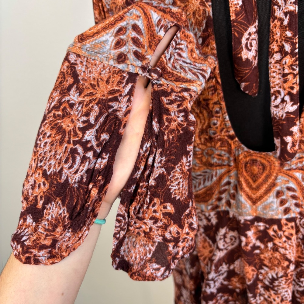 Free People Lady Luck Tunic Medium Burgundy Paisley Open Back Bell Sleeve Hippie - Picture 14 of 14